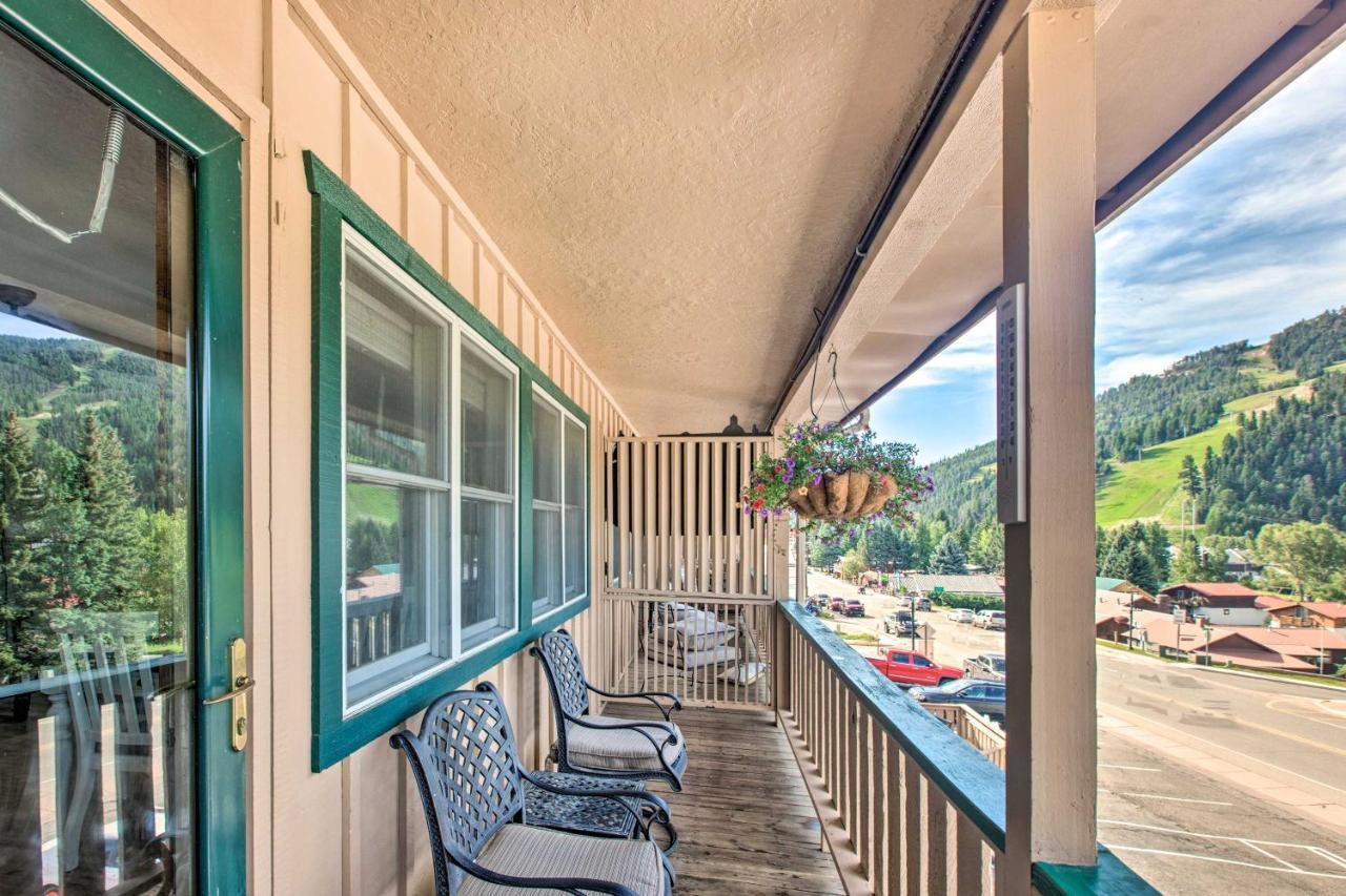 Main St Red River Ski Condo With Mountain View! Exterior foto